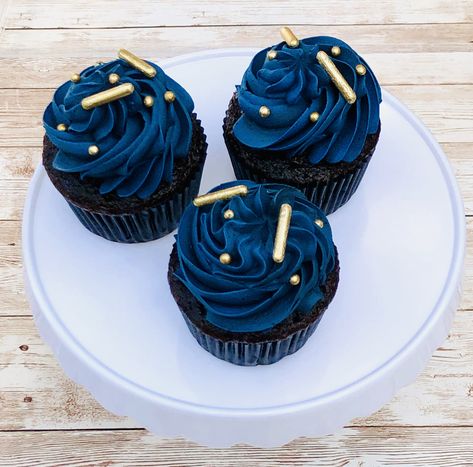 Navy And Gold 50th Birthday, Gold And Navy Cupcakes, Navy Gold Birthday Party, Blue And Silver Cupcake Ideas, Navy Gold Party Decorations, Navy Blue Cupcakes With Gold, Blue Cupcake Ideas Birthday, Navy Blue And Gold Birthday Party Ideas, Blue And Gold Cupcakes Ideas