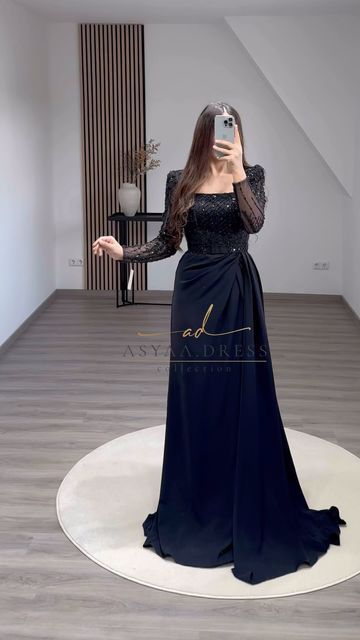 Formal Dresses Sparkly Long, Dress Design For Bridesmaid, Gowns For Indian Wedding, Formal Dresses Long With Sleeves Classy, Teal Bridesmaid Dresses Long, Soiree Outfits, Teal Bridesmaid, Teal Bridesmaid Dresses, Beautiful Evening Gowns