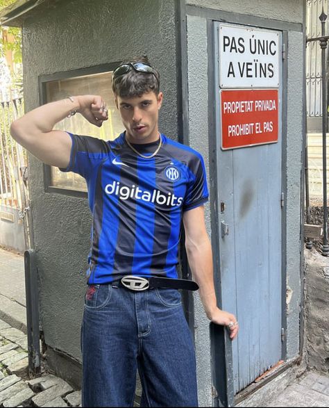 Autumn Summer Outfits, Male Festival Outfits, Inter Milan Jersey, Festival Outfits Men, Child Boy, Guys Clothing Styles, Jersey Outfit, Model Aesthetic, Summer Outfits Men