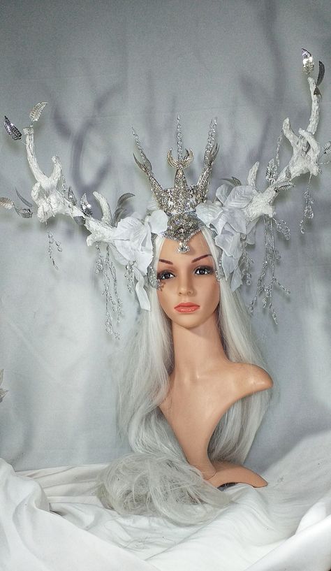 Christmas Headdress, Crown Costume, Yule Christmas, Fawn Deer, Deer Costume, Fawns Deer, Stag Antlers, Deer Stags, Costume Cosplay