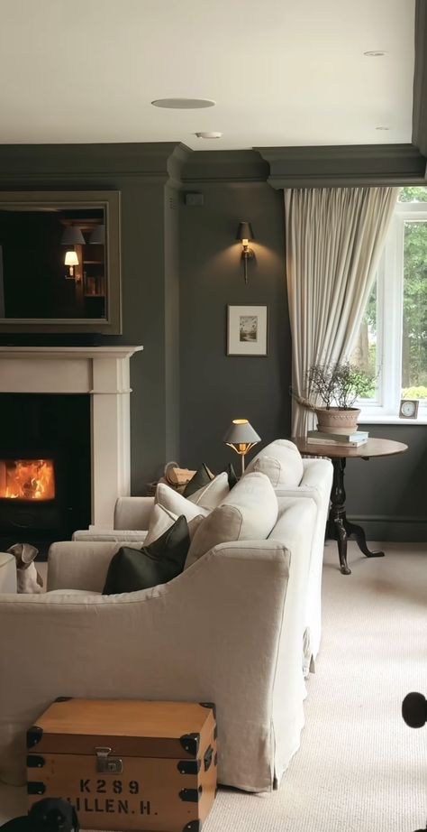 Living Room Period House, Cosy British Living Room, Uk Living Room Ideas Small Spaces, Georgian Living Room English Country, Long Sitting Room Ideas, Old English Country House Interior, Period Property Living Room, Color Drenched Living Room, British House Interior