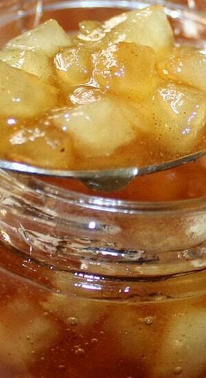 Caramel Apple French Toast, Caramel Apple Jam, Canning Jams, Apple French Toast Casserole, Fruit Butters, Apple French Toast, Cake With Whipped Cream, Jam Recipes Homemade, Canning Jam