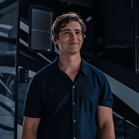 Dickgrayson Titans, Richard Grayson Titans, Brenton Thwaites Titans, Brendon Thwaites, Nightwing Titans, Nightwing Wallpaper, Conor Leslie, Titans Dc, Dc Titans