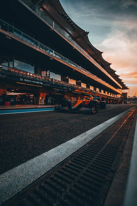 Formula 1 Iphone Wallpaper, F1 Wallpaper Hd, Mclaren Formula 1, Mclaren Cars, F1 Car, F1 Poster, Mclaren F1, 1% Wallpaper, Lando Norris