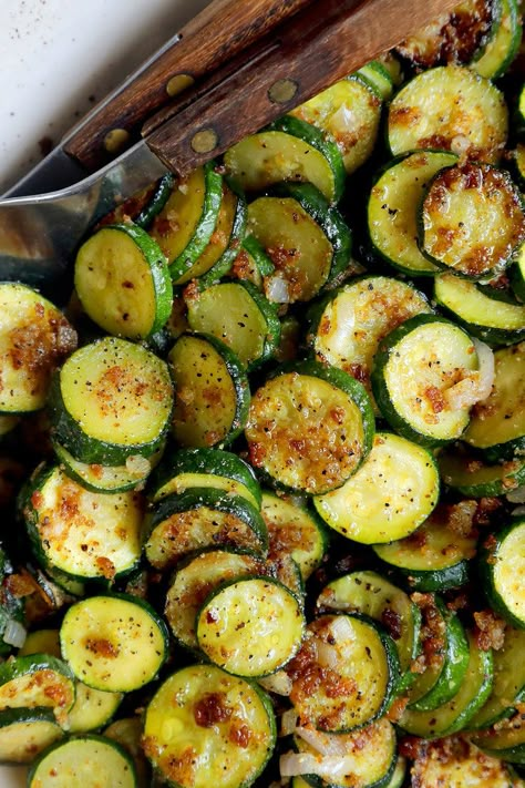 NYT Cooking: This simple dish from Pierre Franey is light and delicious. It takes only 15 minutes and would be a great side dish for grilled beef or chicken or for any type of seafood. The bread crumbs added at the end provide excellent texture. Shallots Recipe, Zucchini Zoodles, Best Zucchini Recipes, Shallot Recipes, Yellow Squash Recipes, Fresh Bread Crumbs, Buttered Corn, Fruit Salad Easy, Butter Pasta