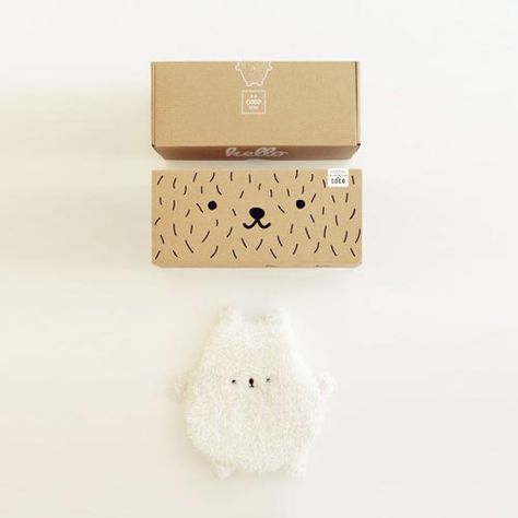 travelbuddy * mana'0 Nani * Designfabrix.com Bear Packaging, Kids Packaging, Seat Belt Pads, Baby Products Packaging, Toy Packaging, Travel Buddy, Cool Packaging, Graphic Design Packaging, Packing Design