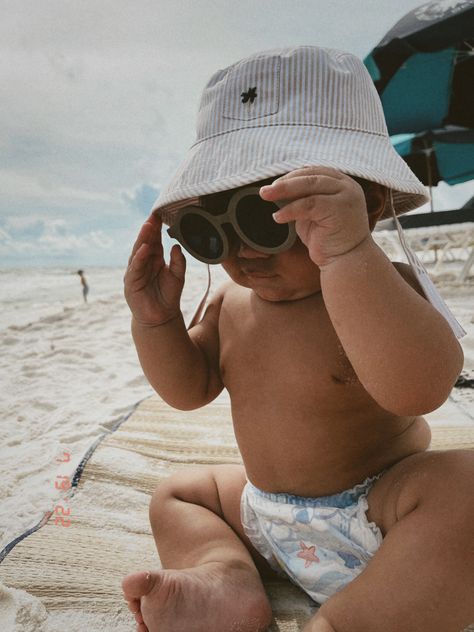 Newborn Summer Outfits Boy, Baby Summer Outfits, Baby Boy Sun Hat, Goa Outfits, Beach Aesthetics, Baby Summer Hat, Hats Beach, Summer Hats Beach, Indian Baby