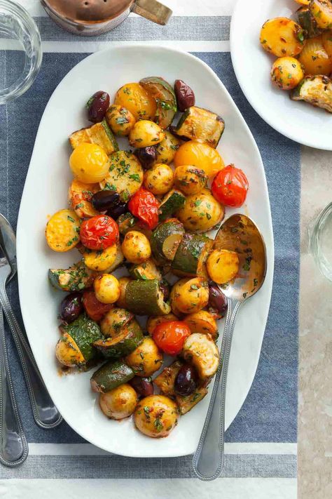 Potato Tomato Recipe, Mediterranean Roasted Vegetables, Roasted Grape Tomatoes, Roasted Mediterranean Vegetables, Root Vegetables Recipes, Easy Roasted Vegetables, Roasted Potatoes And Carrots, Roast Zucchini, Roasted Vegetable Recipes