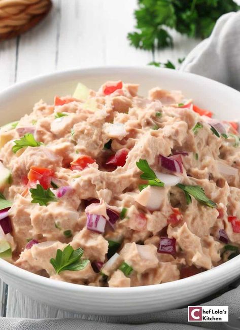 Easy Delicious Tuna Salad Recipe - Chef Lola's Kitchen Low Carb Tuna Salad Recipe, Low Carb Tuna Salad, Keto Tuna Salad, Tuna Fish Salad, Best Tuna Salad Recipe, Keto Tuna, Fish Sandwiches, Best Tuna Salad, Resep Salad