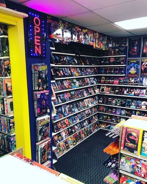 90s Movie Room, 90s Video Store Aesthetic, 90s Room Decor Ideas, Vhs Store Aesthetic, Vhs Collection Display, Video Store Aesthetic 90s, 80s Video Store, Video Store Aesthetic, Vhs Room