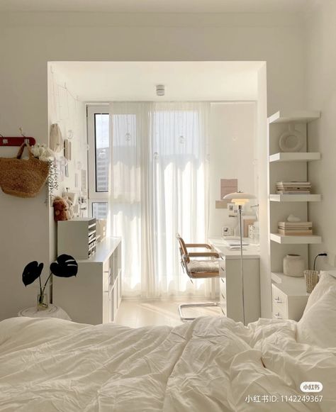 White Aesthetic Room, Random Bedroom, Mini Ideas, Makeover Bedroom, Minimalist Bedroom Design, Room Redesign, Pinterest Room Decor, Study Room Decor, Small Room Design