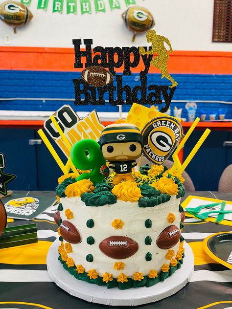 Green Bay Birthday Party, Green Bay Packers Birthday Cake, Packer Birthday Party, Packers Birthday Party, Greenbay Packers Cake, Green Bay Cake, Packers Birthday, Green Bay Packers Birthday, Green Bay Packers Cake