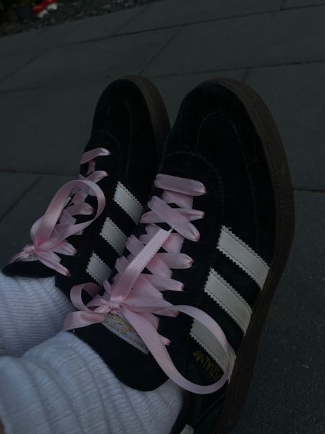 Black Adidas Samba Ribbon, Adidas Sambas With Ribbon Laces, Black Sambas Pink Ribbon, Black Sambas Pink Laces, Sambas With Pink Laces, Bow Shoe Laces, Adidas Samba Ribbon Laces, Adidas With Ribbon, Adidas Ribbon Laces