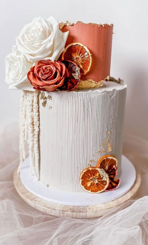 Cake Trends 2023, Fall Cake Ideas, Two Tiered Cake, Perth Wedding, Fall Cake, Boho Cake, Boho Wedding Cake, Cake Artist, Cake Decorating Ideas