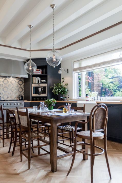 Dreamy Interiors, Navy Kitchen, Kitchen Transitional, Island Table, Open Plan Kitchen Dining, Kitchen Ceiling, Transitional Kitchen, Family Kitchen, Large Kitchen