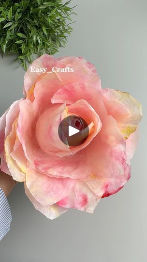 Paper Flower Crafts, Crafts Easy, Paper Crafts Origami, Coffee Filters, Diy Bouquet, Diy Crafts For Home Decor, July 7, Craft Sale, Arts And Crafts Projects