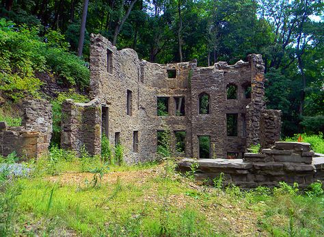 Lot 52A Hill Road, Jim Thorpe, Pennsylvania contains the antiquated remains of Dr. Bertine S. Erwin's gothic style castle like home and office built in the late 19th century. Dr. Erwin shares notoriety with the Asa Packer family, as he served as their private physician. Visit Pennsylvania, Poconos Vacation, Jim Thorpe Pennsylvania, Jim Thorpe Pa, Jim Thorpe, Pennsylvania Travel, East Coast Road Trip, Castle Ruins, Haunted Places