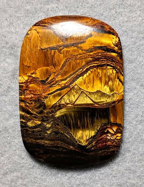 Tigereye Stone, Tattoos Outdoors, Outdoors Quotes, Tigers Eye Crystal, Black Pinterest, Rocks And Fossils, Geology Rocks, Rock Minerals, Pretty Rocks