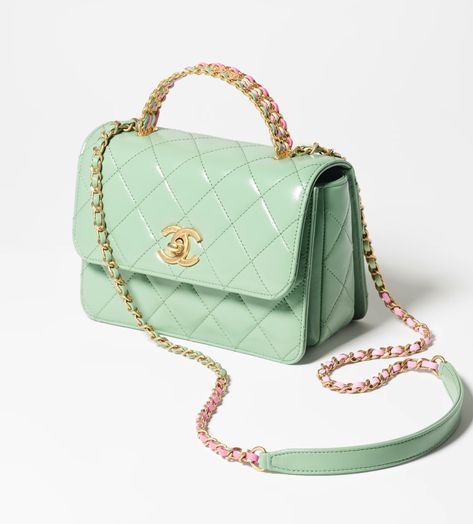 Luxury Aesthetics, Designer Things, Chanel Mini Flap Bag, Chanel Store, Chanel Casual, Middleton Style, 2023 Ss, Green Purse, Chanel Mini