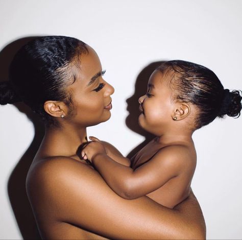 Mommy Daughter Photography, Mommy Daughter Photoshoot, Mommy Daughter Photos, Black Motherhood, Mommy And Baby Pictures, Mommy Moments, Future Mommy, Mommy Goals, Mommy And Son