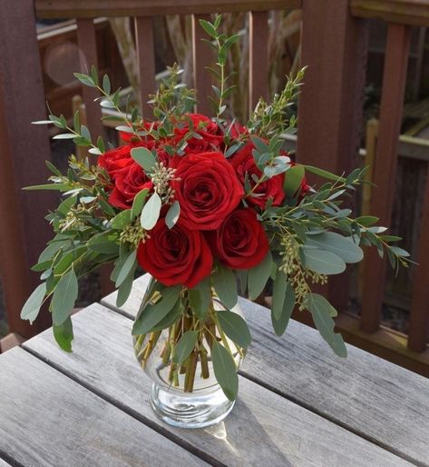 Flower Arrangements With Red Roses, Red Flowers In Vase, Flower Arrangements Red Roses, Valentines Flower Arrangements Ideas, Dozen Roses Arrangement, Red Floral Arrangements, Red Rose Centerpiece, Roses With Eucalyptus, Red Roses Centerpieces