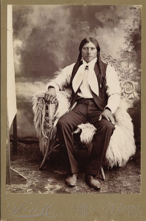 Comanche, circa 1890s Quanah Parker, Photography Trends, Early Photos, Native American Peoples, Best Portraits, Red River, Historical Society, Native American Indians, American History