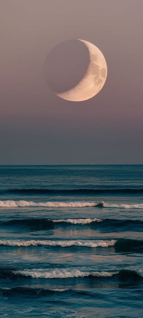 Water And Moon Aesthetic, Moon And Sea Wallpaper, Moon Lighting, Aesthetic Types, Luna Moon, Sea Wallpaper, Werewolf Art, Photos For Profile Picture, Moon Pictures