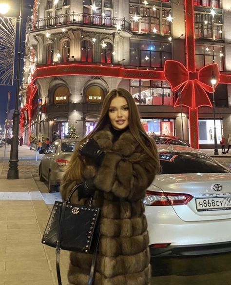 Slavic Fur Coat, Russian Fur Coats, Fur Coats Aesthetic, Russian Woman Style, Russian Winter Fashion, Russian Woman Aesthetic, Russian Style Fashion, Russian Winter Outfit, Russian Outfits