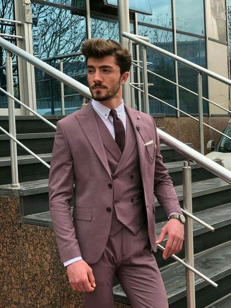 Mens Groom Suit, Wedding Groom And Groomsmen, Pink Suit Men, Man Haircut, Groom And Groomsmen Suits, Suit For Wedding, Diwali Cards, Prom Suit, Bill Hader