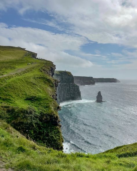 🪨 Some favorites from Cliffs Of Moher Ireland Happy Friday everyone! 🍀🫶🏼 . . . #ireland #travel #cliffsofmoher #traveladdict Meath Ireland, Ireland Cliffs, Cliffs Of Moher Ireland, Semester Abroad, Ireland Vacation, Cliffs Of Moher, Happy Friday Everyone, Dream Places, Dublin Ireland