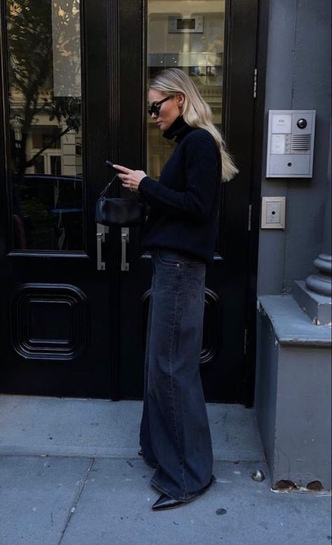 Modern Luxury Fashion, Palazzo Jeans Outfit, Palazzo Jeans, Look Boho Chic, Mode Zara, Paris Mode, Scandinavian Fashion, Neue Outfits, Looks Street Style