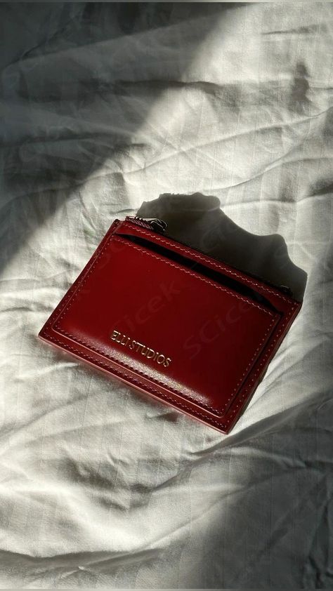 small wallet. aesthetic wallet. Aesthetic Wallet, Wallet Aesthetic, Red Wallet, Aesthetic Photos, Leather Style, Red Aesthetic, Small Wallet, Simple Cards, Aesthetic Photo