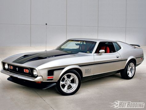 This absolutely stunning 1971 Mustang Mach 1 represents both the pinnacle of Ford pony car performance and the end of the line for big block powered Mustangs. 1971 Mustang, 147 Fiat, 1968 Chevy Camaro, 1971 Ford Mustang, Oldsmobile 442, Car Wheels Rims, Mustang Mach 1, Mustang Boss, Ford Torino