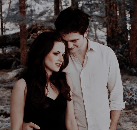 Swipe Game, Twilight Characters, Kristen Stewart Twilight, Eiffel Tower Photography, Love Images With Name, Twilight Saga Series, Bella Cullen, Breaking Dawn Part 2, Afraid To Lose You