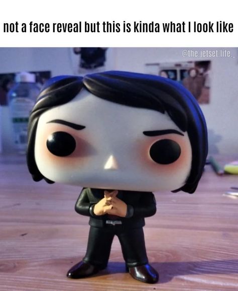 obsessed with my Gerard pop. also new memes after a while omg #mcr #mychemicalromance #mcrmy #gerardway #raytoro #mychem #frankiero #mikeyway #theblackparade #threecheersforsweetrevenge #dangerdays #ibroughtyoumybulletsyoubroughtmeyourlove #mcredit #mcrreturn #hesitantaliengerard #hesitantalien #lolaplug #mcrmeme Gerard Way Pfp, Mcr Lyrics, Chinese Propaganda, Mcr Memes, Ray Toro, Chemical Guys, Silly Bands, I Love Mcr, Sweet Revenge