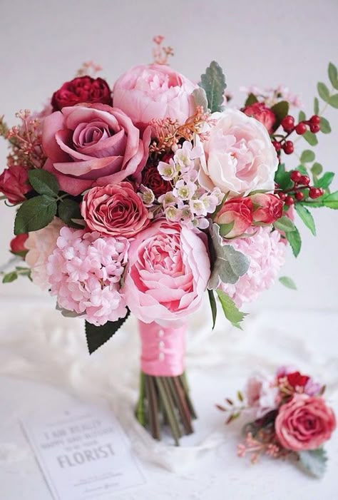 15 Luxury Wedding Bouquets ❤ luxury wedding bouquets elegant pink bouquet lemongrasswedding #weddingforward #wedding #bride Homecoming Bouquet, Luxury Bouquet, Pink Wedding Inspiration, Blush Bouquet, Wedding Bouquets Pink, Bridal Bouquet Flowers, Bouquets Wedding, Wedding Forward, Pink Bouquet