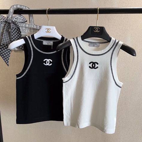 Chanel Tank Top, Lv Dress, Branded Outfits, Color Combos Outfit, Mommy Outfits, Tailgate Outfit, Swag Outfits For Girls, Fashionista Clothes