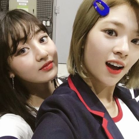 Jihyo And Jeongyeon, Twice Korean, Jeongyeon Twice, Best Gg, Yoo Jeongyeon, Beauty Pop, Park Jihyo, Album Songs, Silly Me