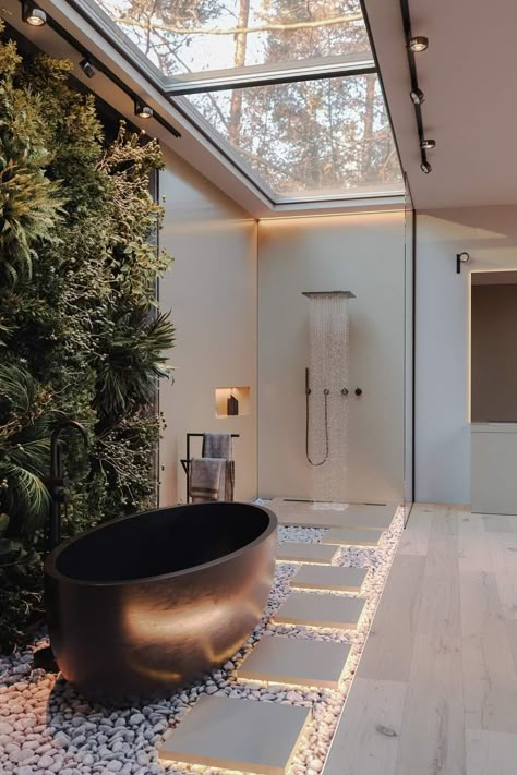 Dream House Modern, Indoor Outdoor Bathroom, Outdoor Bathroom Design, Bali House, Bathroom Decor Luxury, Outdoor Bathroom, Outdoor Bathrooms, Bathroom Design Decor, Bathroom Inspiration Decor