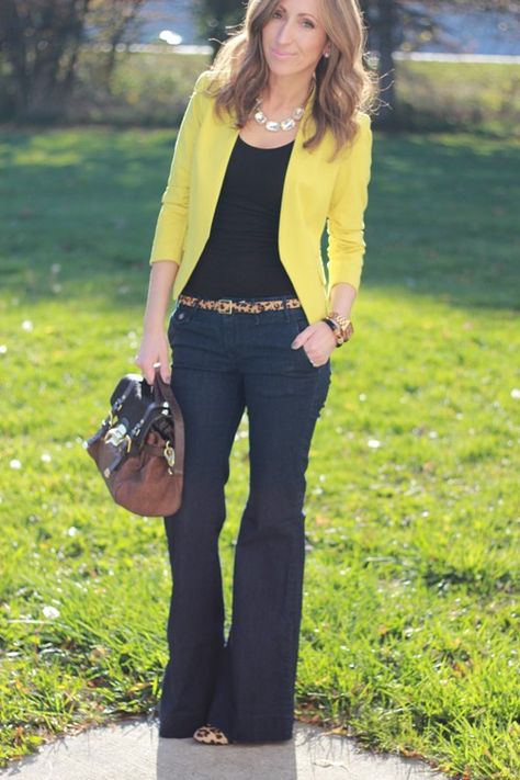 Lilly Style: Wide leg and yellow Boston Fashion, Look Office, Yellow Blazer, Yellow Cardigan, Mellow Yellow, Work Attire, Outfit Posts, Work Fashion, Fall Winter Outfits