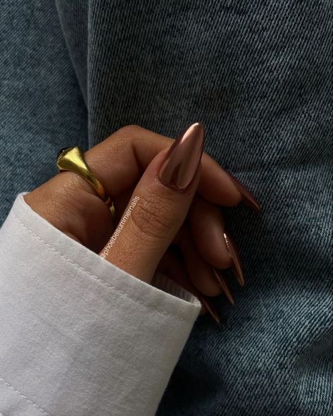 Nail Inspo For Fall 2023, Autumn 23 Nail Trends, Nails 2023 Trends Autumn Almond, October Nail Inspo 2023, Trendy Nails 2023 Autumn, Nails Trend 2023 Autumn, Nails Trend Fall 2023, Gel Nails Autumn 2023, Nails End Of Summer Colors