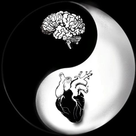 Ying Yang Heart And Brain, Yin Yang Tattoo Men, Yen Yang Tattoo Ideas, Ying Yang Tattoo For Couples, Aesthetic Yin Yang, Ying And Yang Tattoo, Yin Yang Tattoo Unique, Heart Ying Yang, Unique Ying Yang Tattoo