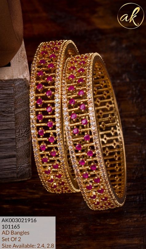 Ruby Bangles Gold, Stone Bangles, Ruby Bangles, Gold Bangles For Women, Diamond Pendants Designs, Gold Bangle Set, Pearl Jewelry Design, Fancy Jewellery Designs, Beaded Necklace Designs