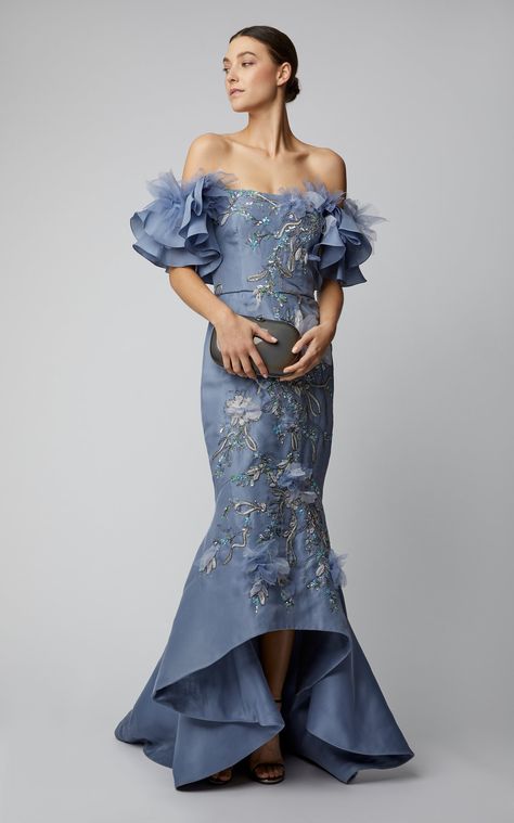 Expensive Dresses Classy, Vestiti In Jeans, Silk Organza Dress, Marchesa Gowns, Organza Gown, Organza Gowns, Purple Gowns, Designer Evening Gowns, Feather Dress