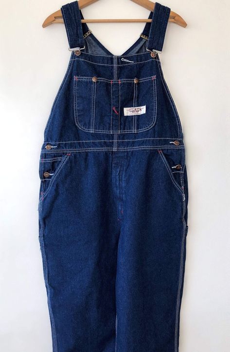 be53ee61104935234b174e62a07e53cfdesc42927054ri Dark Denim Overalls, Denim Coverall, 90s Fashion Outfits, Wardrobe Tips, Outfits Chic, Wardrobe Outfits, Nice Style, Big Mac, Denim Details