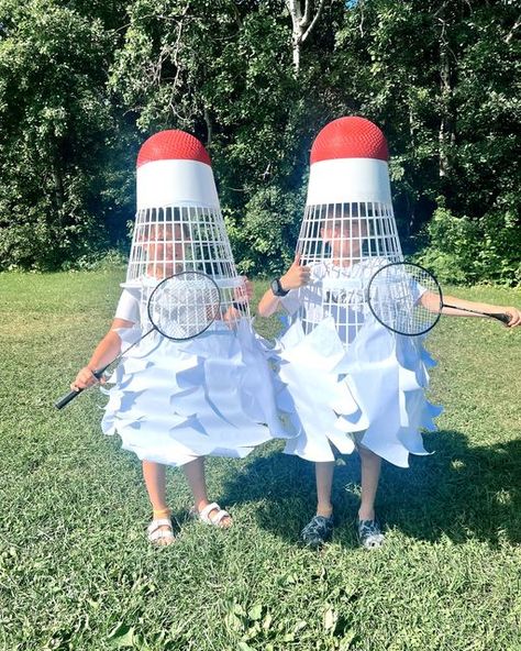 Lindsay McLeod on Instagram: "The Badminton Birdies and its team made an appearance at the VB Mascarade this am!   #Victoriabeach #vbmasquerade  #badmintonbirdies  #badmintonteamcostume" Shuttlecock Costume, Sport Costume Ideas, Badminton Aesthetic, Olympics Costume, Badminton Birdie, Boys Halloween Costumes Diy, Badminton Team, Knitting Tattoo, Sports Costume Ideas