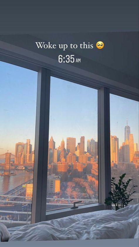 City Aesthetic Apartments, City Aesthetic Morning, Nyc Aesthetic Apartment, Apartamento New York, Nyc Dream, City View Apartment, Apartment View, City Vibes, Nyc Aesthetic