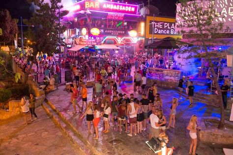 Ayia Napa Nightlife Napa Outfit, Ayia Napa Cyprus, San Francisco At Night, Weekend In Miami, Napa Style, Visit San Francisco, Ayia Napa, Nightlife Travel, I Want To Travel