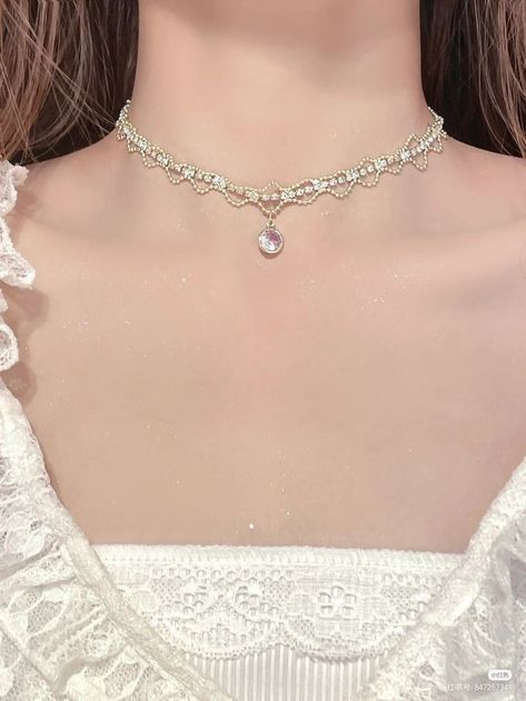 Kalung Liontin Aesthetic, Kalung Aesthetic, Neck Aesthetic, Simplistic Jewelry, Ethereal Jewelry, Aesthetic Jewellery, Jewellery Aesthetic, Pretty Jewelry Necklaces, Fancy Jewellery Designs