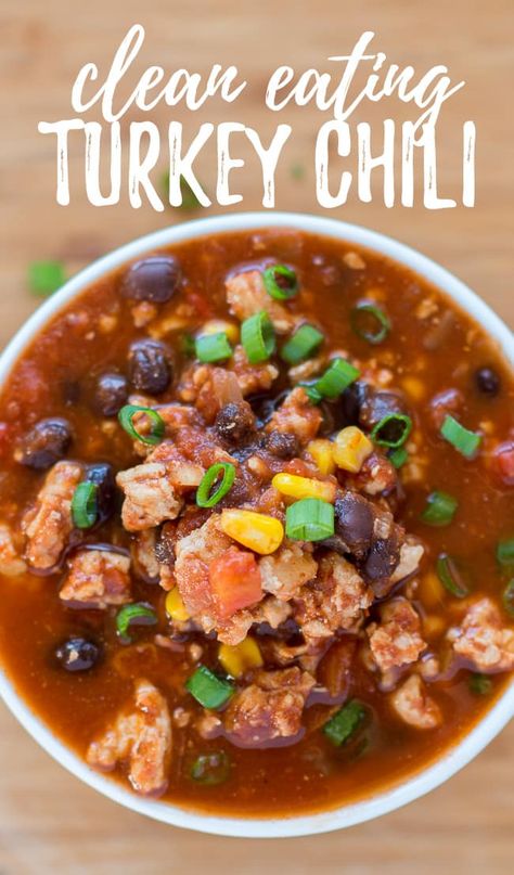 Healthy Crock Pot Chili, Clean Eating Turkey Chili, Healthy Chili Crockpot, Healthy Crock Pot, Turkey Chilli, Crock Pot Chili, Turkey Chili Recipe, Chili Recipe Turkey, Crockpot Chili